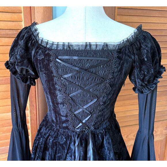 Devil Fashion Gothic Victorian Vampire Black Velvet Rose Princess Peplum Top - Picture 7 of 16